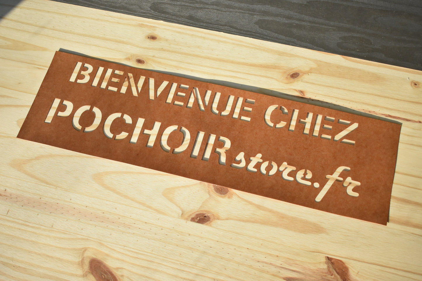 Pochoir carton